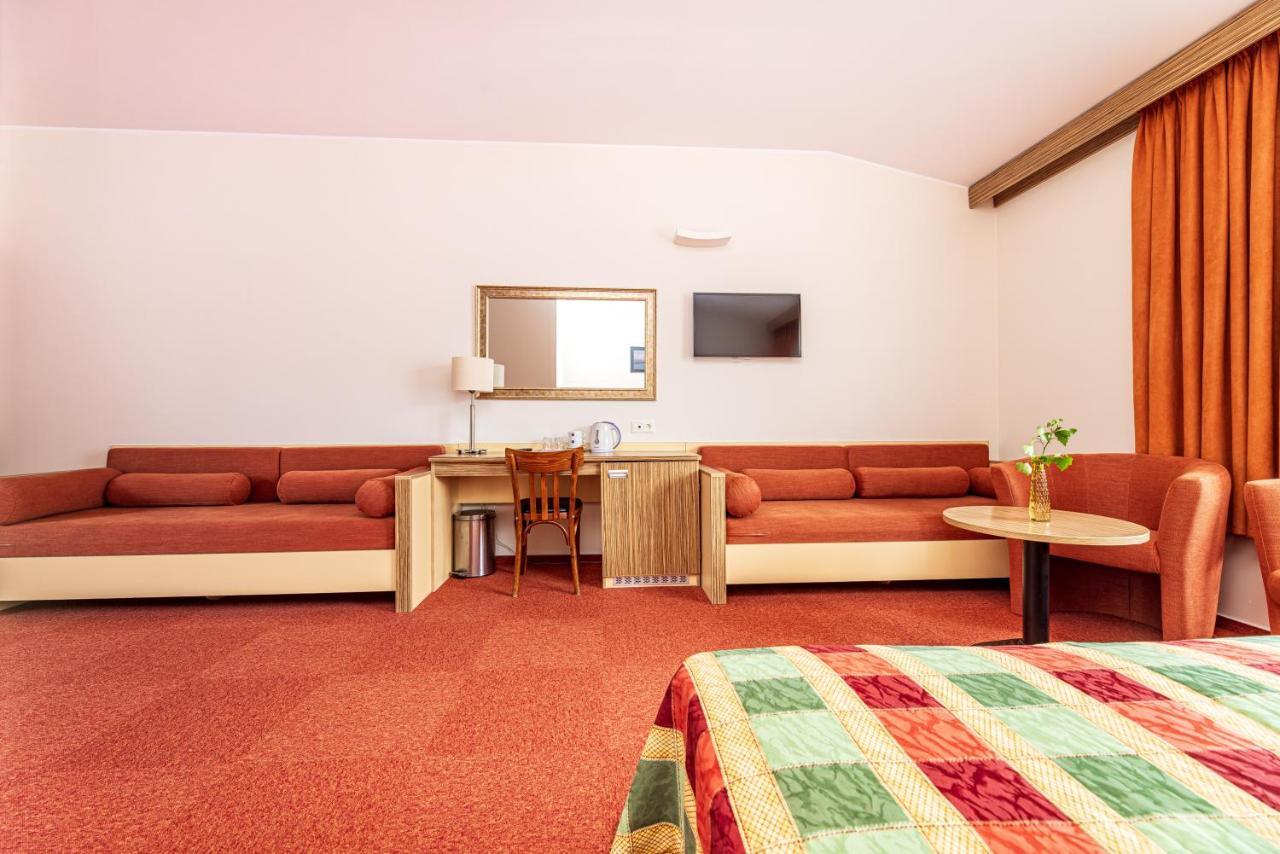 Info Hotel Palanga Luaran gambar